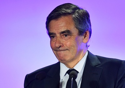 フィヨン氏の広報責任者が辞任、ジュペ氏出馬の動き 仏大統領選