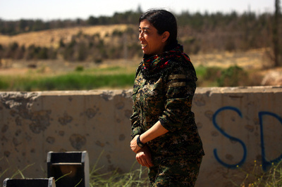 米支援の武装組織、初夏にIS「首都」へ最終攻勢へ シリア