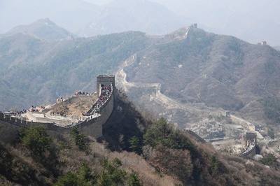 万里の長城への損壊行為 「ブラックリスト」で公表 北京の八達嶺