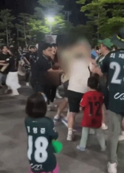 韓国・サッカー観戦、ホームとアウェー応援団の動線を分離…暴行事件受け