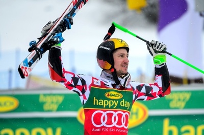 ヒルシャーの総合優勝が事実上確定、大回転の種目別制覇も決める