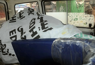 母親が16歳娘を「名誉殺人」、夫の親族が葬儀 パキスタン