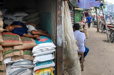 【今日の1枚】暇を見て昼寝 バングラデシュ