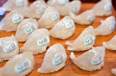 血の色をした「ツバメの巣」はツバメが血を吐いて作った？真相は……