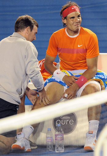 ナダルのコーチ けがの状態を「心配している」
