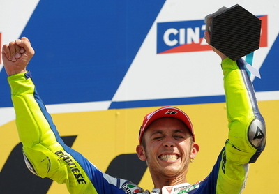 ロッシ サンマリノGP・MotoGPクラスを制し歴代最多タイの68勝目