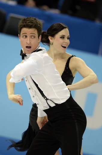 フィギュア団体戦アイスダンスSDで2位のヴァーチュー/モイア組、ソチ五輪