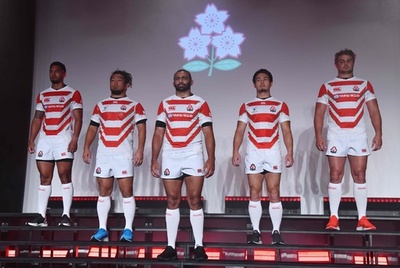 ラグビー日本代表の新ジャージーお披露目、今秋のW杯で着用