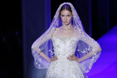 フェミニンで繊細なドリームドレス、「ラルフ＆ルッソ」15年春夏オートクチュール