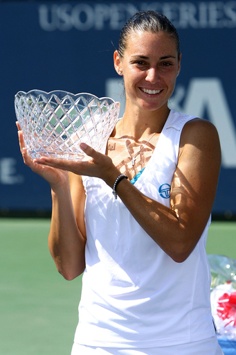 ペネッタ ストーサーを下してツアー8勝目、LA女子テニス選手権