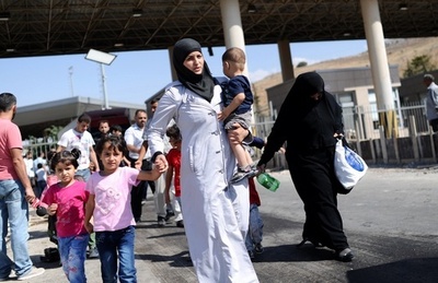 スウェーデン、亡命希望のシリア難民全員受け入れへ