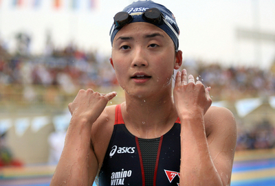 中村礼子 女子100メートル背泳ぎを制す