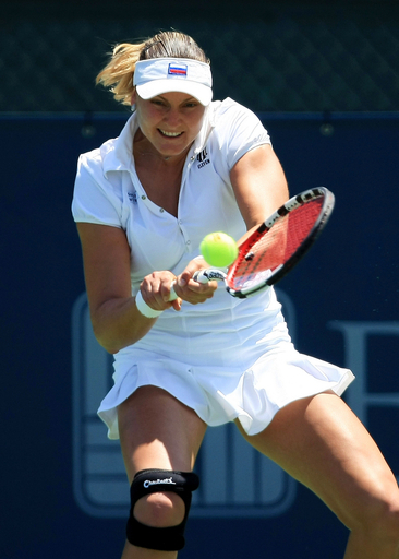 ペトロワ アマンムラドワ下し3回戦ヘ