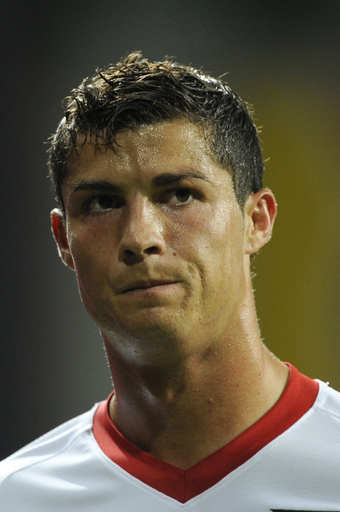 ポルトガル デンマークと引き分ける、W杯予選