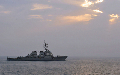 日本の石油タンカーが米駆逐艦と衝突、ホルムズ海峡近海