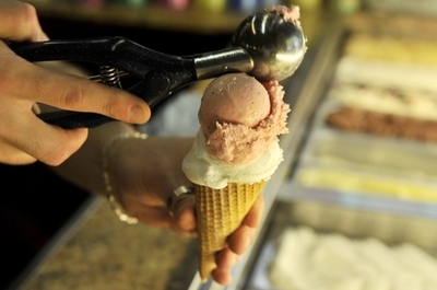 真夜中に失踪した少年、スーパーのアイス売り場で発見 オーストラリア