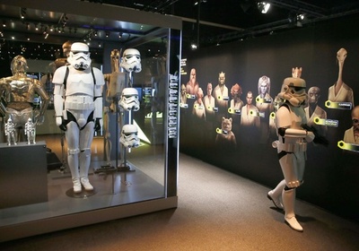 スター・ウォーズ世界の「個性」描く展覧会、パリ郊外