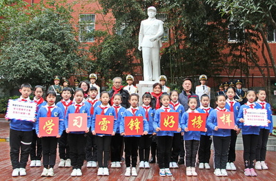 中国で「永遠の模範青年」に学ぶ活動が再燃 団結心、道徳心を呼びかけ