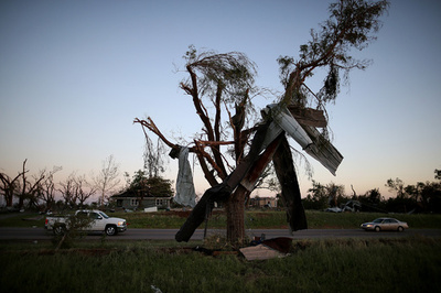 米中部で竜巻多発、13人負傷