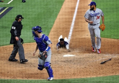 レイズ劇的サヨナラでシーソーゲーム制す、2勝2敗のタイに