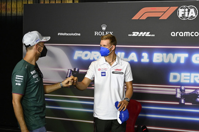 引退表明のベッテル、アストンマーティンでの後任にミック推薦