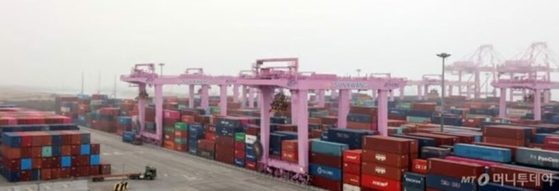 仁川新港のコンテナターミナル(c)NEWSIS/MONEYTODAY