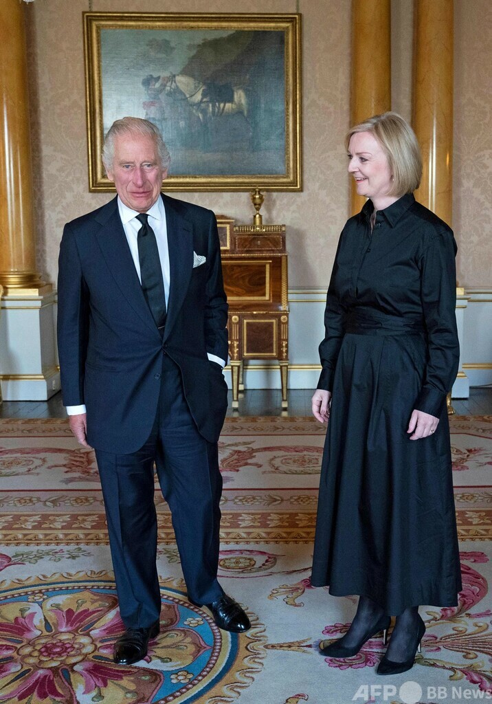 チャールズ国王、COP27欠席へ トラス首相が反対 英紙報道