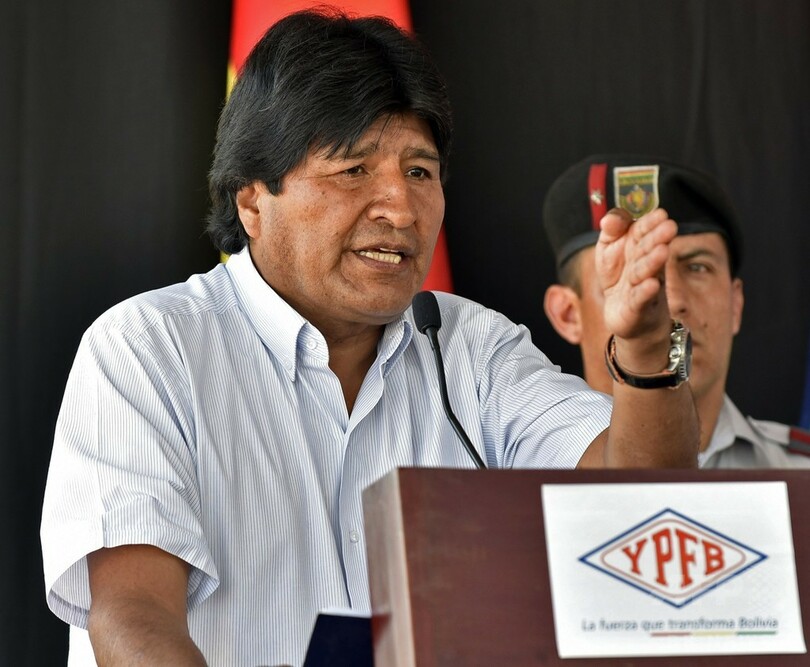 ボリビア大統領、「レズビアン」発言で謝罪