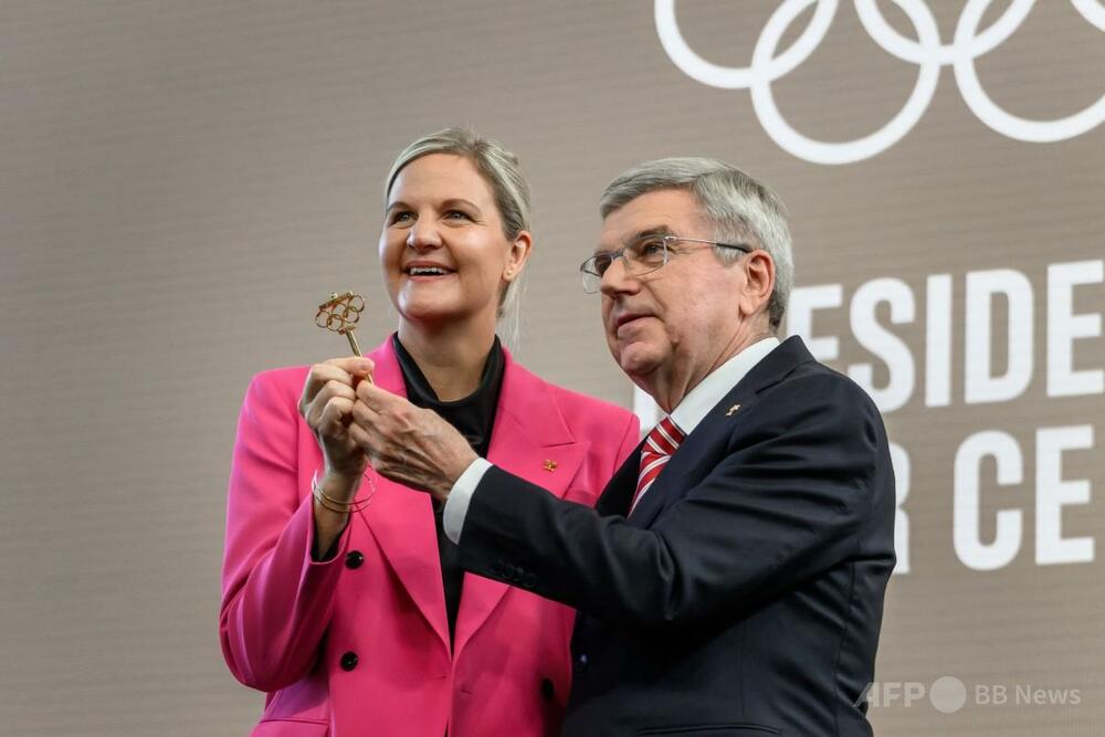 コベントリー氏がIOC会長就任へ バッハ氏から引き継ぎ 写真3枚