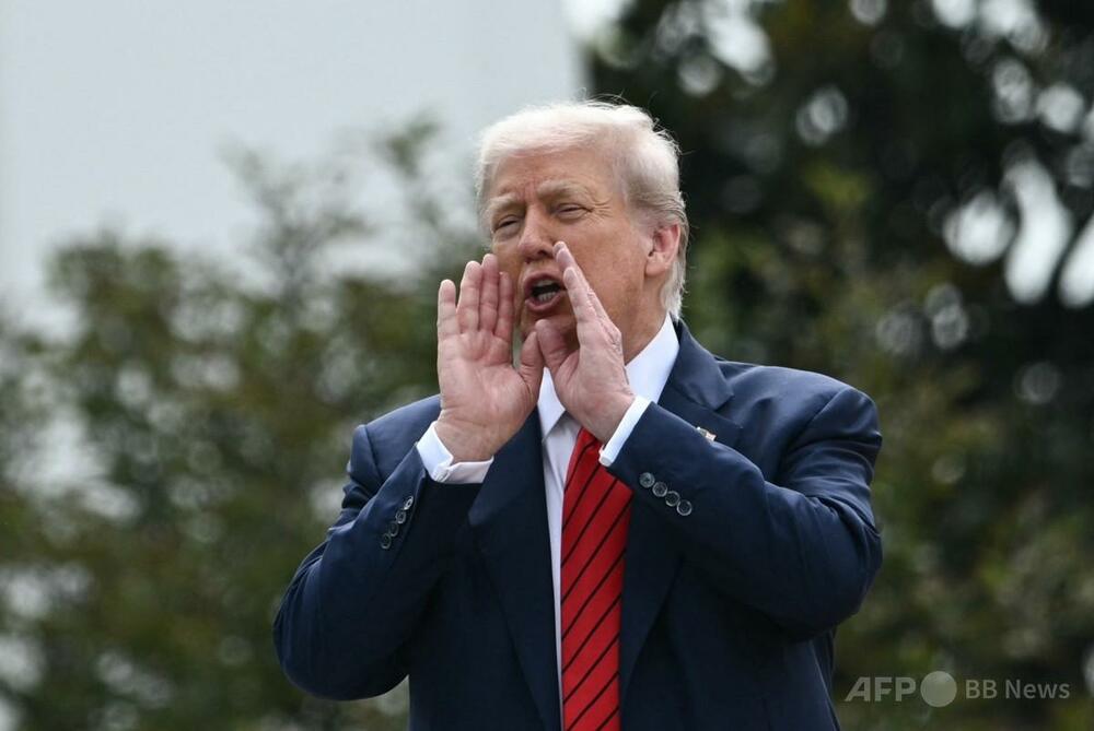 トランプ氏、ホワイトハウス屋上で核ミサイル配備のジョーク 写真6枚