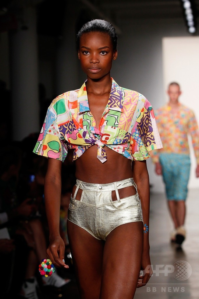 フィナーレにマイリー・サイラス、「ジェレミー・スコット」15年春夏