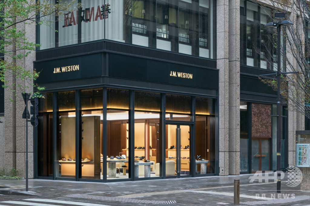 「J.M. WESTON」 丸の内店、二重橋スクエアにオープン