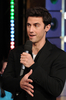 MTVの音楽情報番組「Total Request Live」に出演する、俳優のマイロ・ヴィンティミリア（Milo Ventimiglia）（2008年4月15日撮影）。(c)AFP/Getty Images/Bryan Bedder