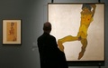 エゴン・シーレの絵画作品。オーストリア・ウィーンのレオポルド美術館の展覧会で（2012年10月18日撮影）。(c) ALEXANDER KLEIN / AFP