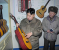 軍部隊を視察する金正恩朝鮮労働党委員長。朝鮮中央通信配信（2012年1月19日配信、撮影日不明）。(c)AFP PHOTO / KCNA VIA KNS