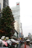 東京・原宿に開店した「H＆M」日本第2号店（2008年11月8日撮影）。(c)MODE PRESS