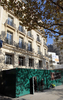 パリ・シャンゼリゼ（Champs-Elysees）通りに建設中の「マークス・アンド・スペンサー（Marks &amp; Spencer）」店舗（2011年10月21日撮影）。(c)AFP/JACQUES DEMARTHON