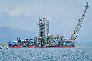 ルワンダの「殺人湖」 深層のメタンガスを発電源に