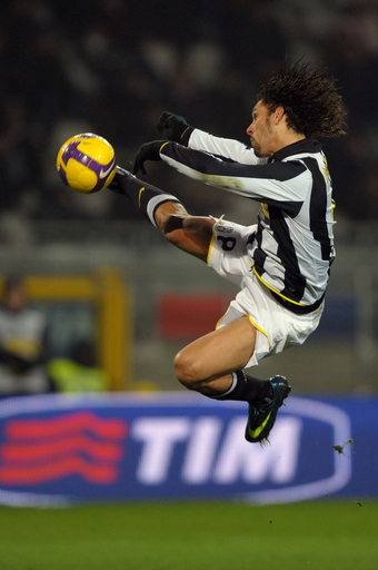 ユベントス ホームでカリアリに敗れ2連敗