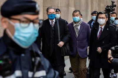 香港紙創業者の保釈取り消し、再勾留へ 最高裁命令