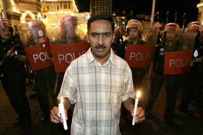 マレーシアでインド系住民、治安維持法に抗議デモ