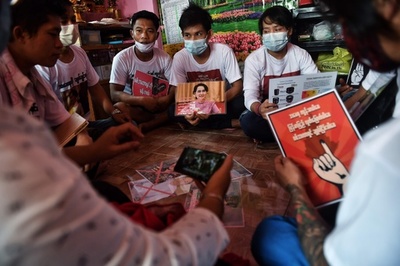 「黙っていられない」 ミャンマー人労働者、タイからクーデターに抗議