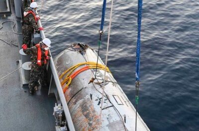 韓国軍、北朝鮮「宇宙発射体」の引き揚げに成功