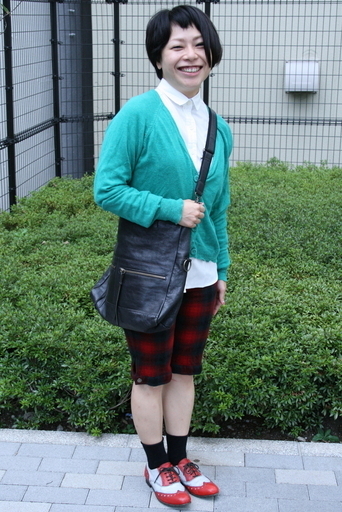 ＜ファッション業界の人々＞マニッシュなプレッピースタイル