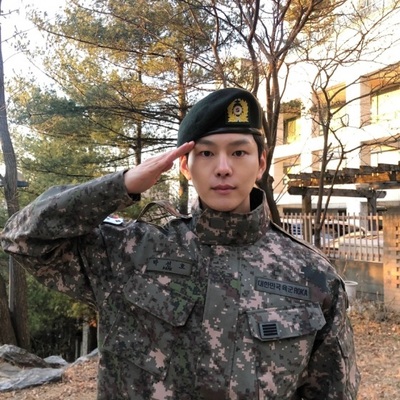 俳優パク・ソンホ、今日（9日）除隊 – KOREA WAVE