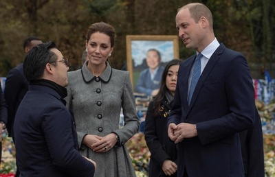 ウィリアム王子とキャサリン妃、会長が悲劇の死を遂げたレスターを弔問