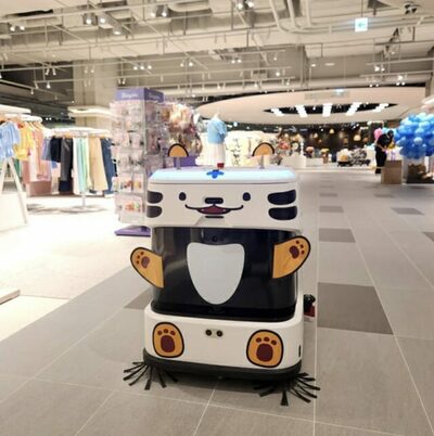 「ロボット美化員が出勤しました」…韓国・複合ショッピングモールが“清掃ロボットインターン”