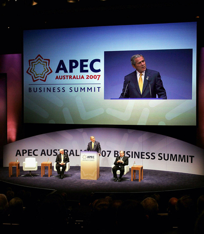 ブッシュ米大統領、中国、ミャンマーなどに民主化要求