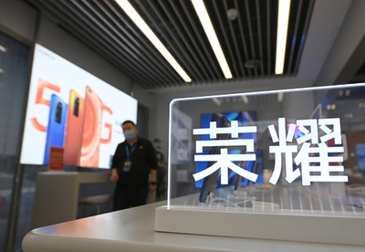 深刻な「冬」続く中国携帯市場 5Gや折りたたみスマホも起爆剤ならず