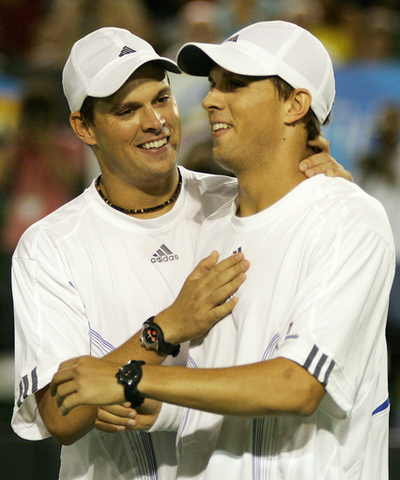 ＜テニス 07全豪オープン＞男子ダブルス、ブライアン兄弟 2連覇を達成 - オーストラリア